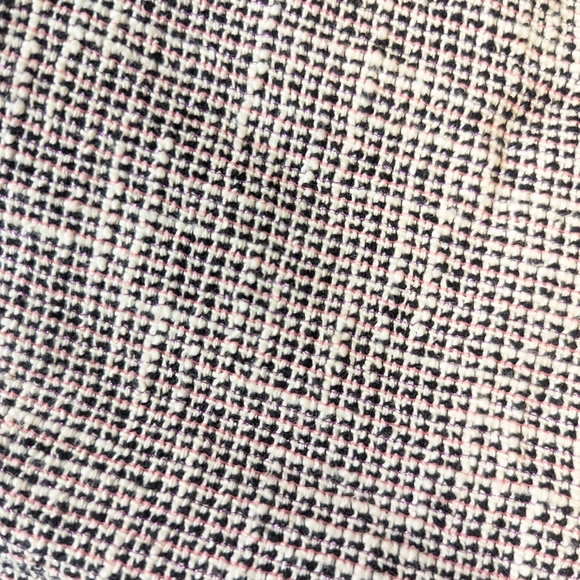 Shorts - Picture 3 of 3